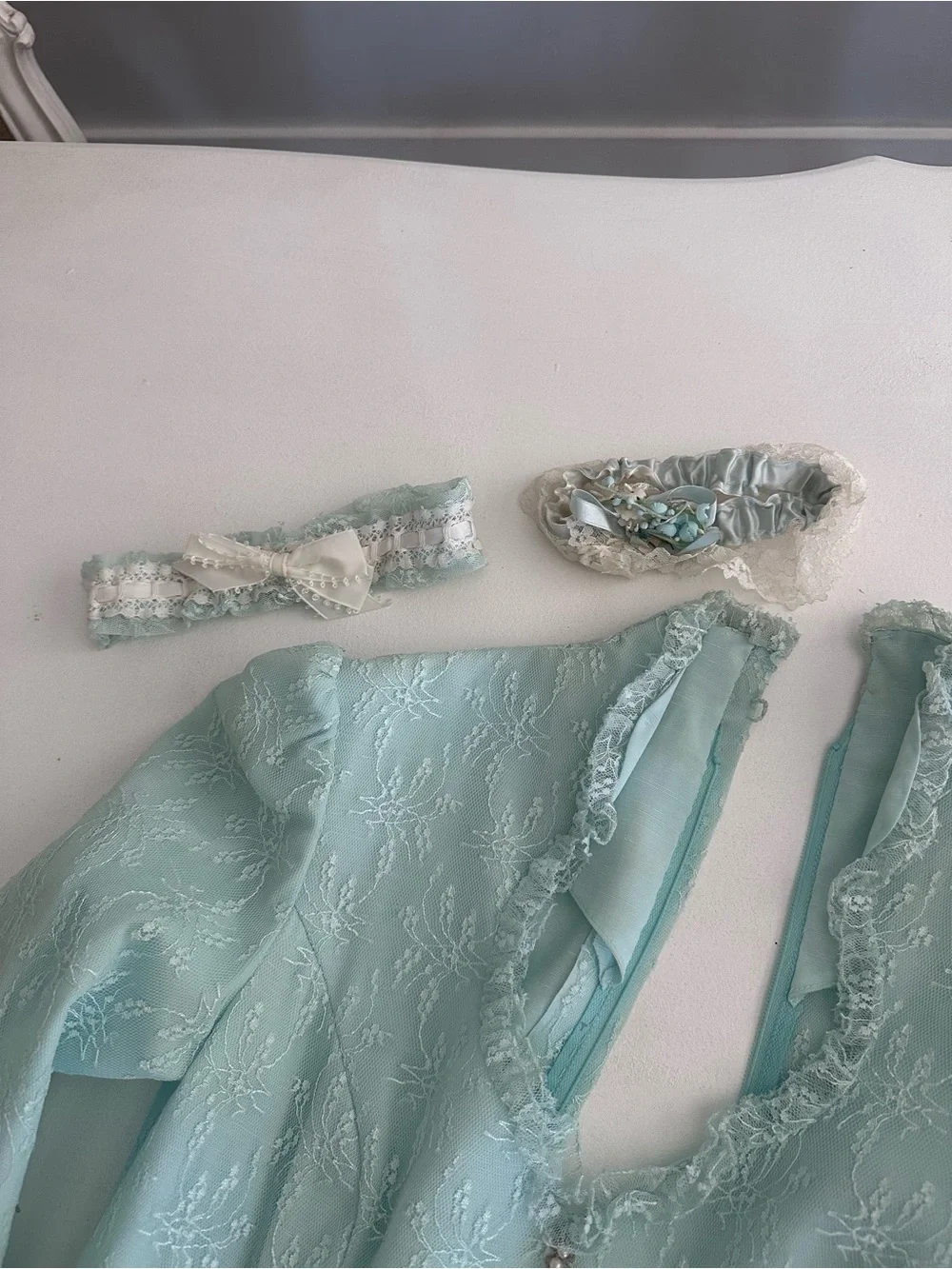 Ethereal 70s Aqua Lace Formal Gown – Matching Bridal Set choker garter small Euc